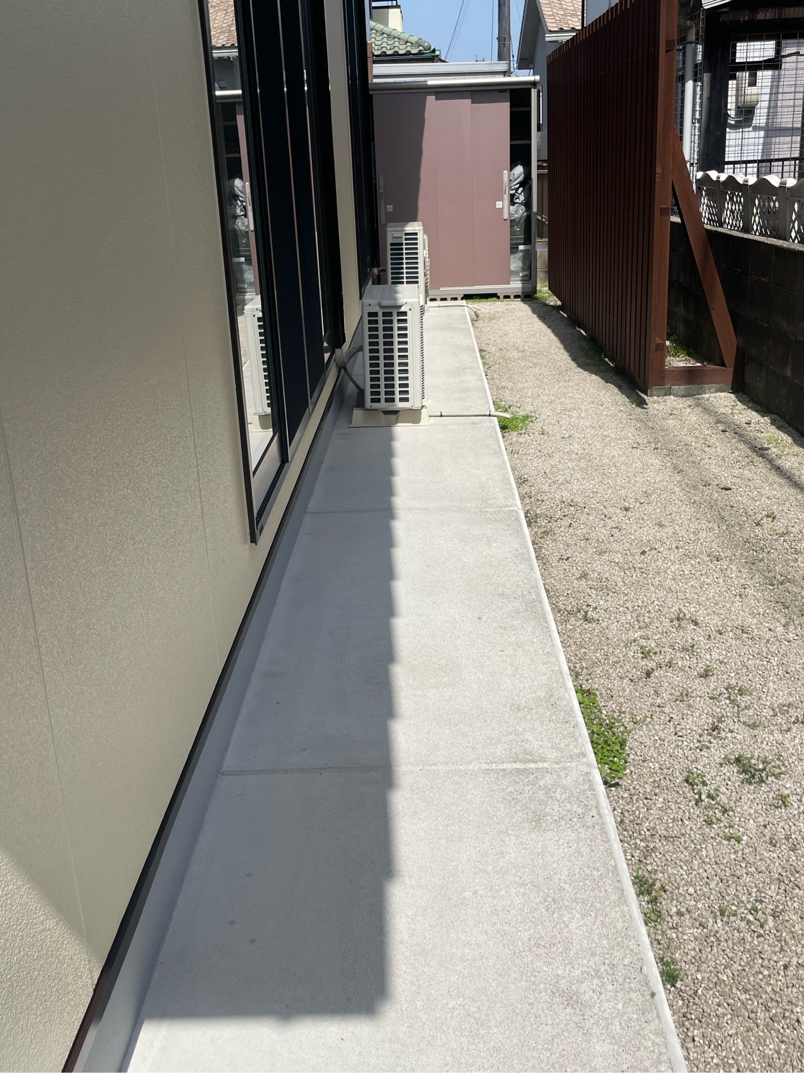 意外と盲点？犬走りの汚れ